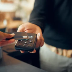 O que considerar na hora de escolher o melhor cartão internacional para usar em Cancún