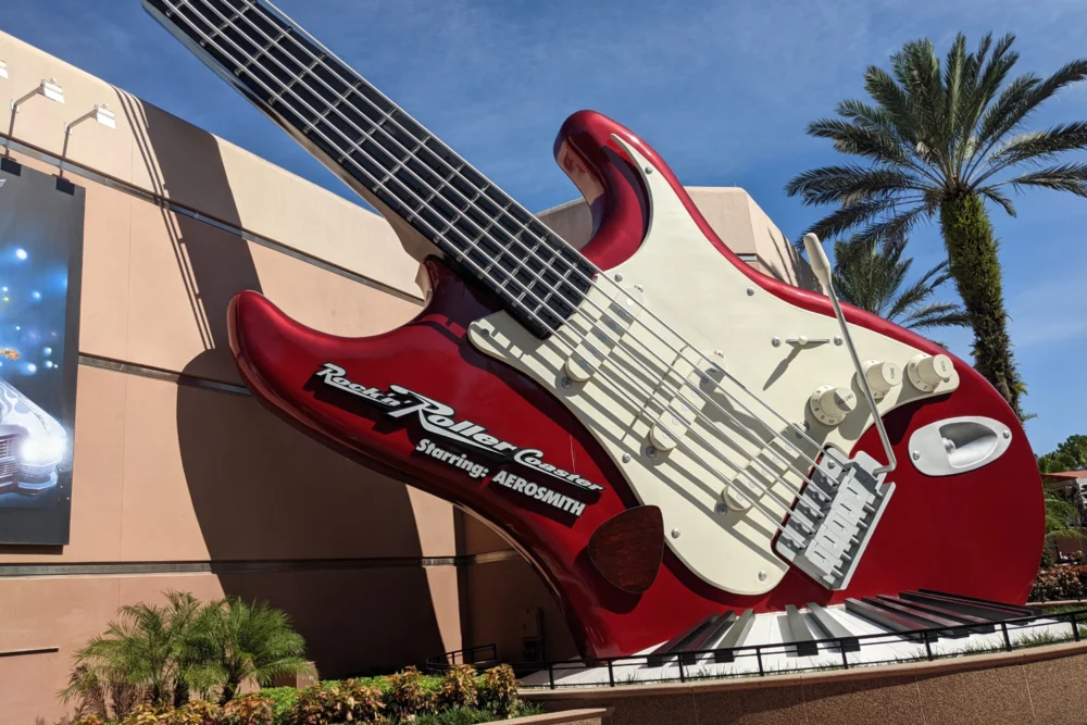 Montanha-russa do Aerosmith, que fica no parque Hollywood Studios, na Disney em Orlando