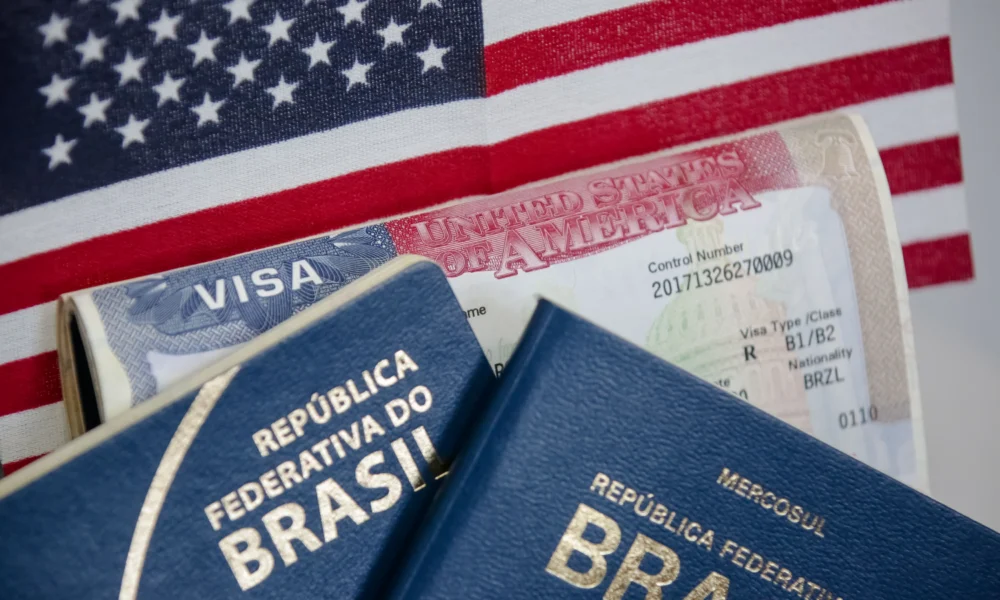 passaportes brasileiros e visto
